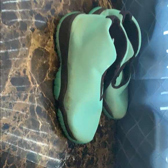 Shoes - Picture 4 of 4